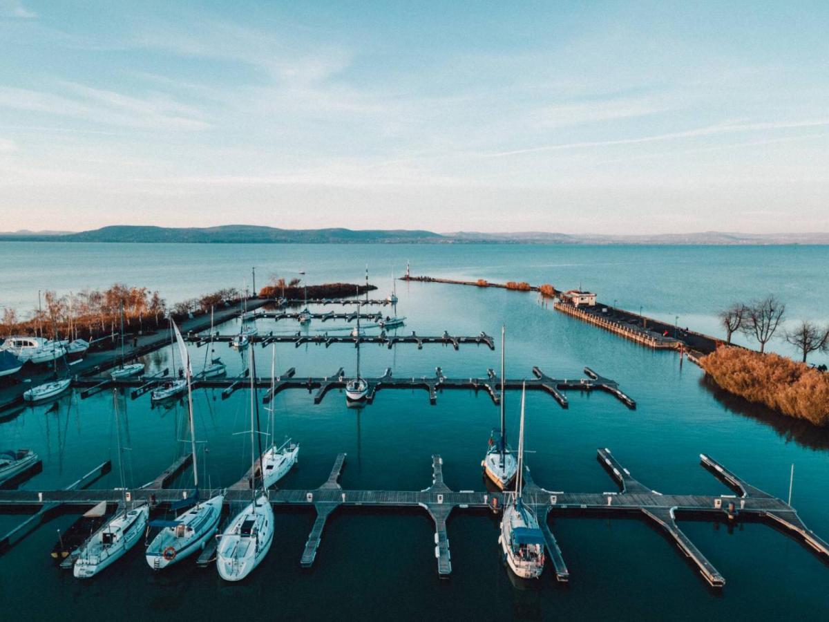 Lido Riviera Sunshine Apartman Balatonlelle Exteriör bild